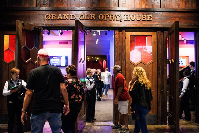Grand Ole Opry Show Admission Ticket - What happens during the two-hour show