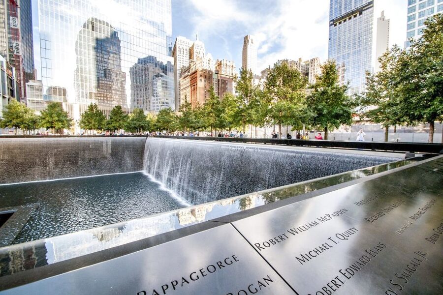 Ground Zero 9/11 Memorial Tour & Optional 9/11 Museum Ticket - Why a guide changes Ground Zero