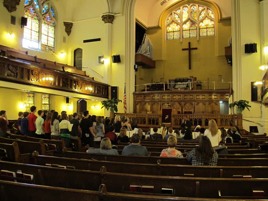 Harlem: Central Harlem Sunday Gospel with Locals - Meeting Doris at 506 Lenox Avenue