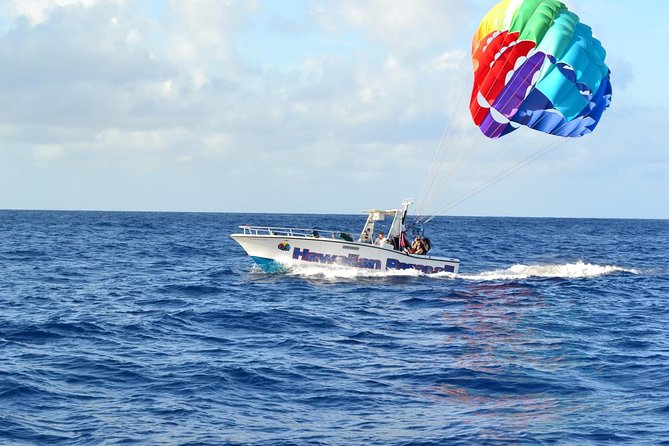 Hawaiian Parasail Since 1977 - The five to eight minute flight