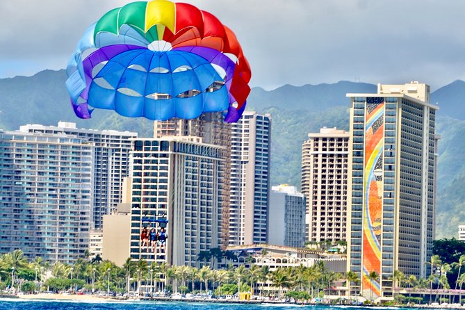 Hawaiian Parasail Since 1977 - The crew makes a real difference