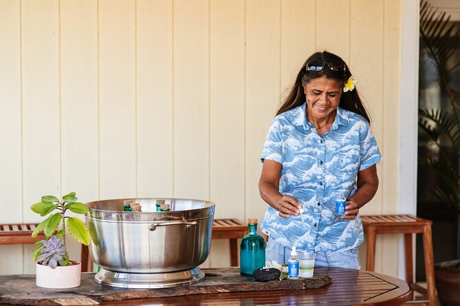 Hawaiian Salt Farm Tour in Kona - Guides make the difference