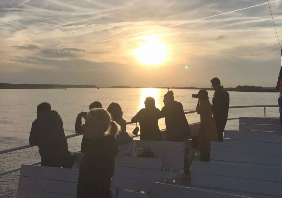 Hilton Head Island: Sunset Dolphin Cruise - Boarding beside the Harbour Town lighthouse