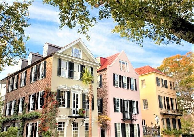 Historic Charleston Guided Sightseeing Walking Tour - Rainbow Row and the South of Broad homes