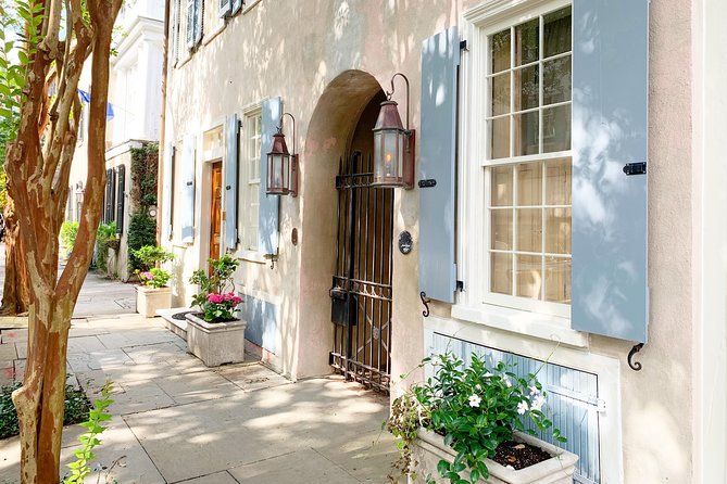 Historic Charleston Guided Sightseeing Walking Tour - Who should book this walk?