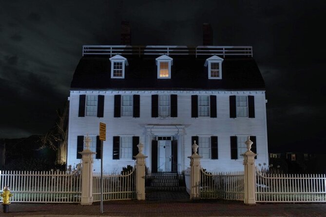 History and Hauntings of Salem Guided Walking Tour - How weather and group size affect the experience