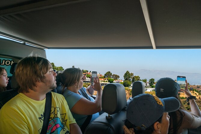 Hollywood, Beverly Hills & Celebrity Homes Tour by Open Air Bus - How the guides affect the experience