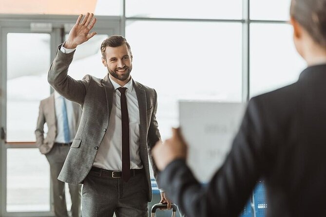 Honolulu Airport: Waikiki Private Transfer With Lei Greeting - A lei greeting before you even leave the airport