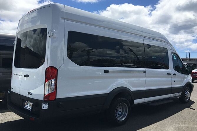 Honolulu Airport: Waikiki Private Transfer With Lei Greeting - Drivers, communication, and the personal touch