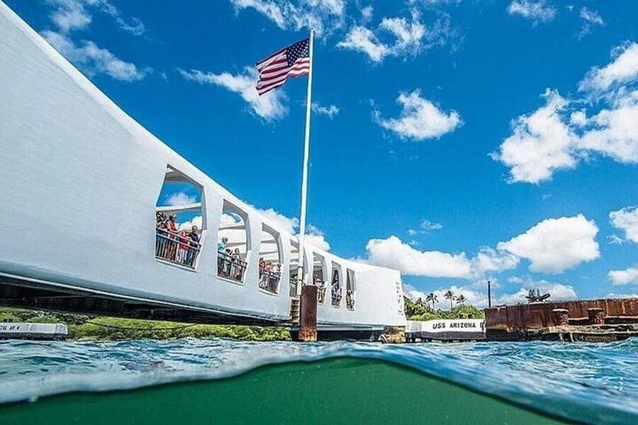 Honolulu: Pearl Harbor USS Arizona Memorial Tour - The boat ride to the USS Arizona Memorial
