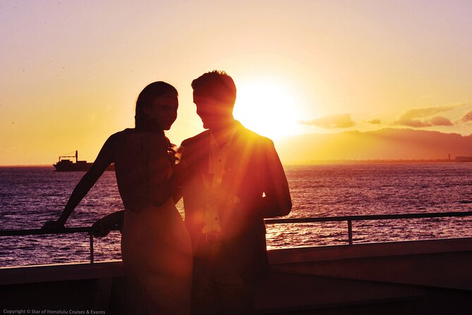Honolulu: Three Star Deluxe Sunset Dinner Cruise and Show - Music, dancing, and a full Hawaiian show