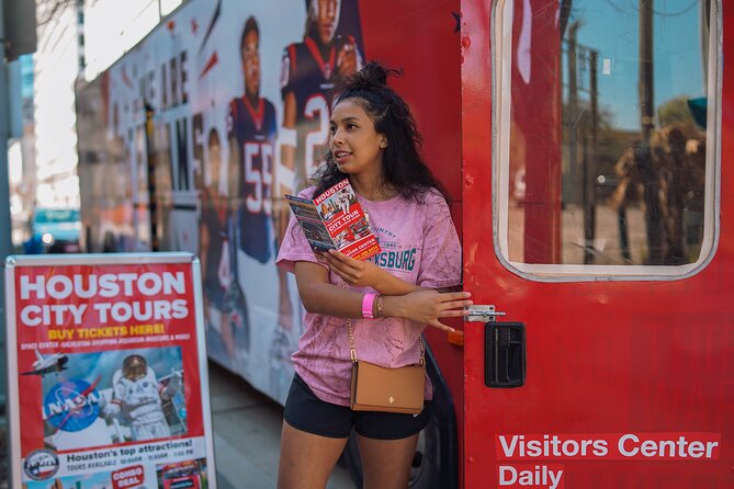 Houston's Official City & Mural Tour! - Theater District and performing arts