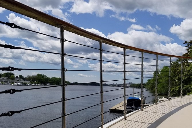 Hudson River Sightseeing Cruise from Albany - Why this Albany cruise is more than a pretty boat ride
