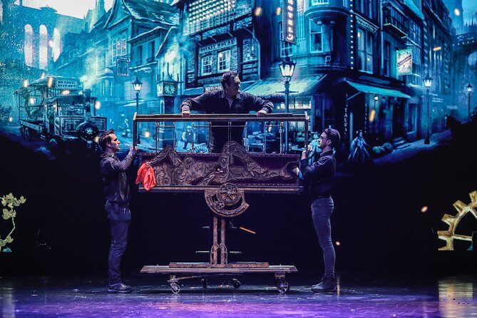 Illusionist Rick Thomas - Mansion of Dreams - Theater setting and seating advice