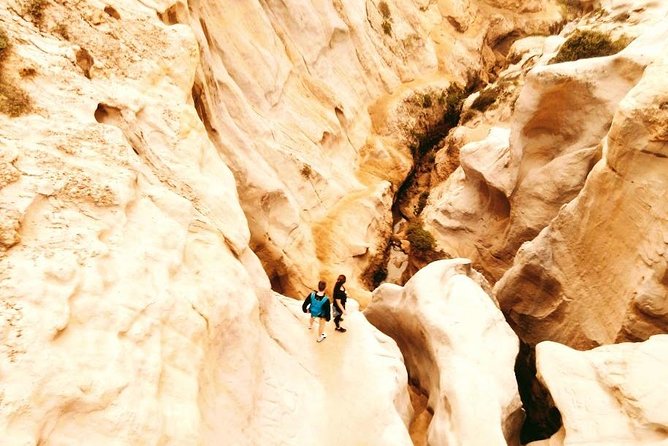Incredible Slot Canyons to the Pacific - Key points to know before you book