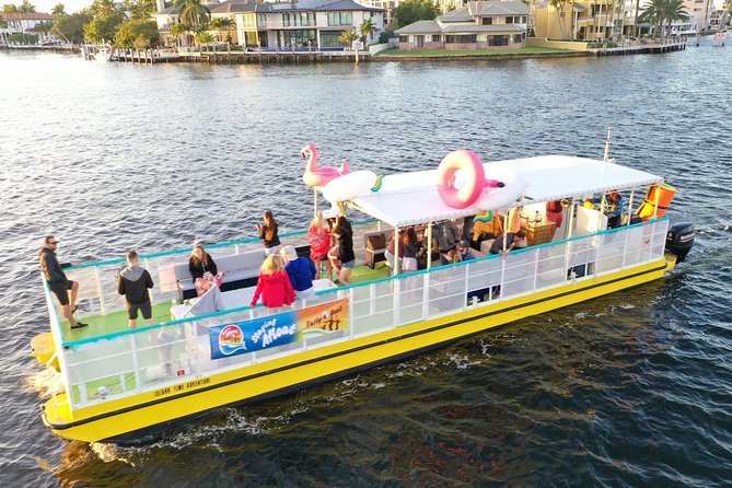 Island Time Boat Cruise in Fort Lauderdale - Cruising past yachts and waterfront mansions