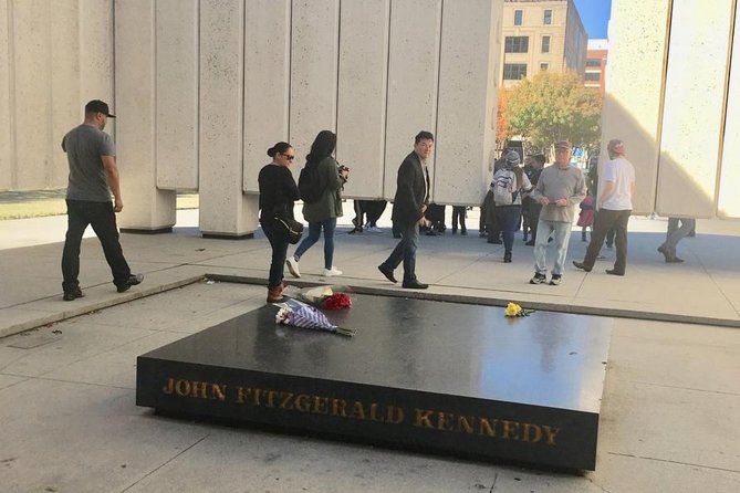 JFK Assassination and Museum Tour with Lee Harvey Oswald Rooming House - Why this JFK tour works better than seeing Dealey Plaza alone