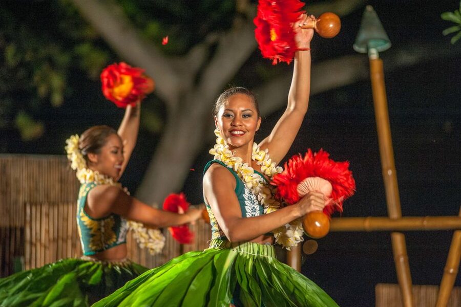 Kailua-Kona: Voyagers of the Pacific Luau with Buffet Dinner - Arriving at Royal Kona Resort at 4:30 PM