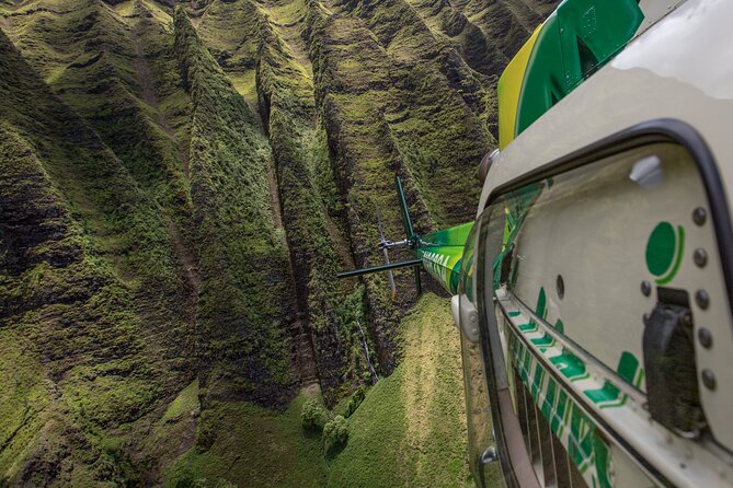 Kauai Deluxe Waterfall Safari: Helicopter Tour - Why a helicopter is useful on Kauai