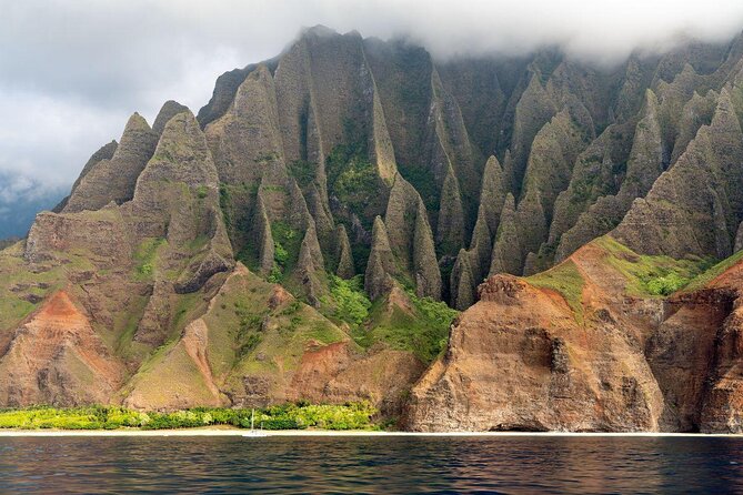 Kauai: Leila Na Pali Sunset Dinner Sail - Key points to know before you book
