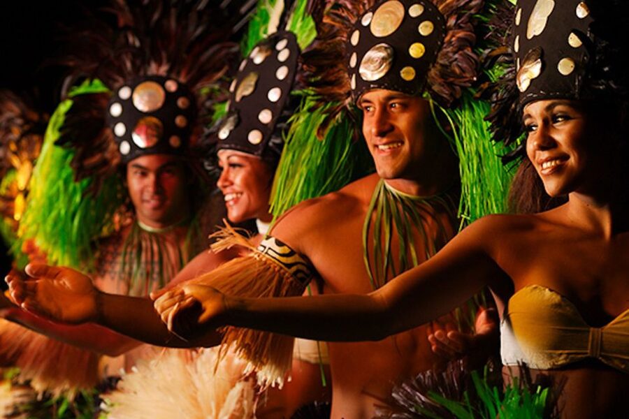 Kauai: Luau Kalamaku with Buffet Dinner & Show - The optional plantation train ride