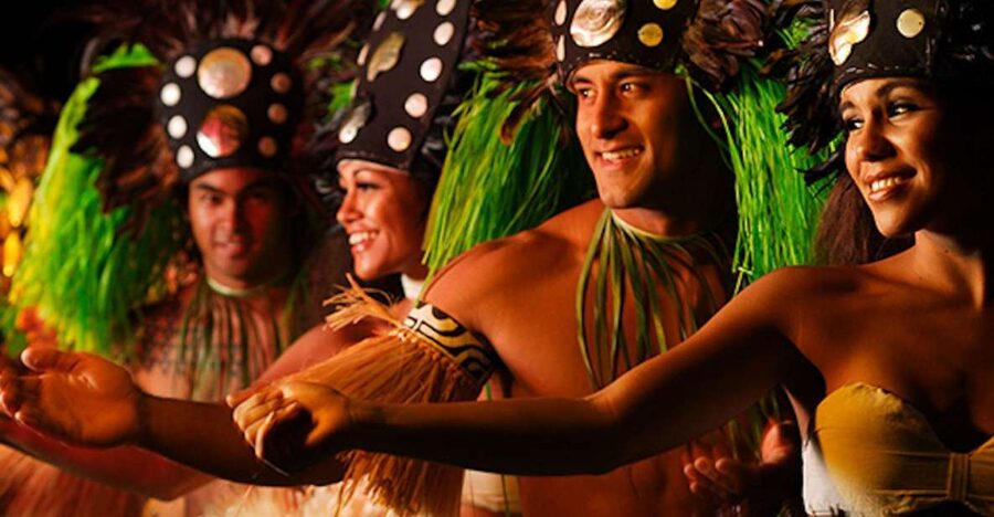 Kauai: Luau Kalamaku with Buffet Dinner & Show - Music and dancing before the main show