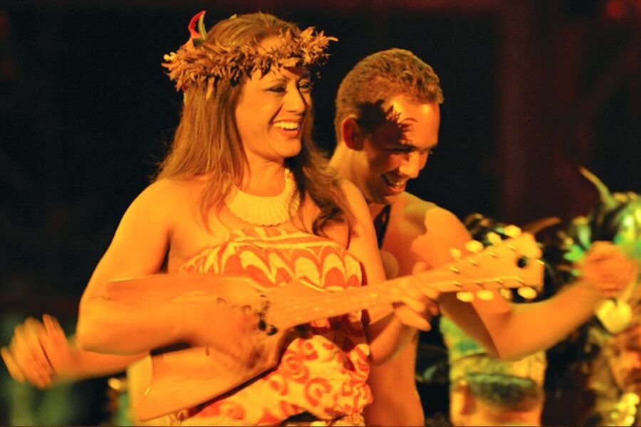 Kauai: Luau Kalamaku with Buffet Dinner & Show - Planning the evening well