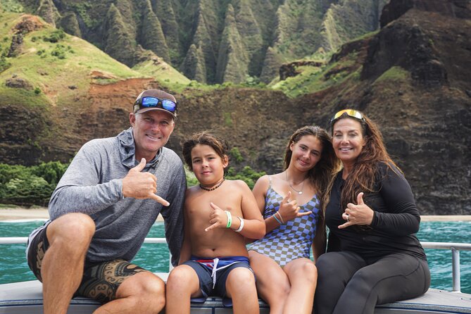 Kauai: Na Pali Coast Power Catamaran - Why seeing the Na Pali Coast from the water matters