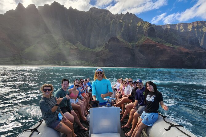 Kauai: Nā Pali Coast Zodiac Raft Expedition and Snorkeling - A close-up ride along Kauai’s most dramatic coast
