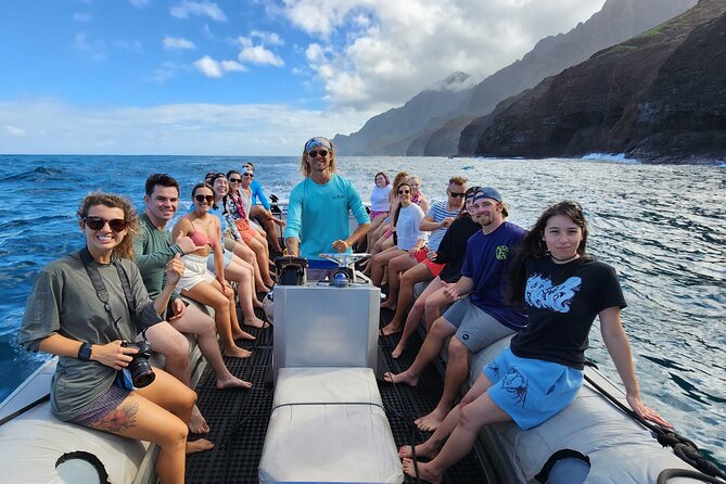 Kauai: Nā Pali Coast Zodiac Raft Expedition and Snorkeling - Snorkeling equipment, snacks, and what is included