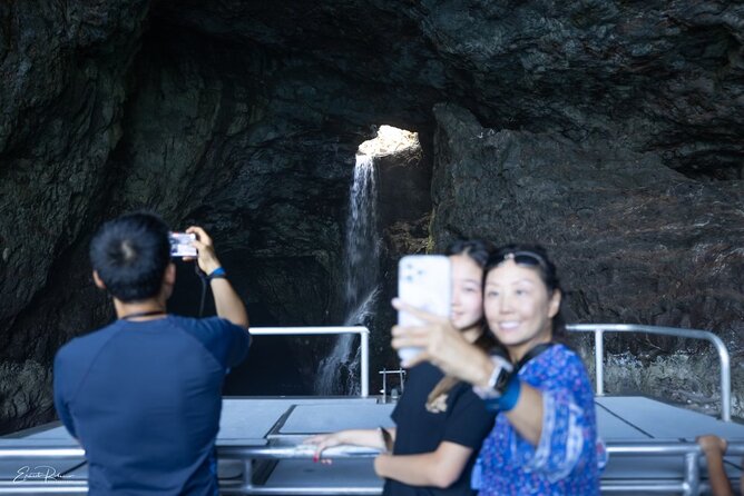 Kauai: NaPali Boat Tour on the Amelia K - Comfort, sea conditions, and what to pack