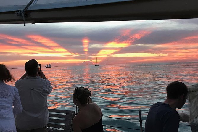 Key West Small-Group Sunset Sail with Wine and Hors d'oeuvres - Why the Small Group Matters