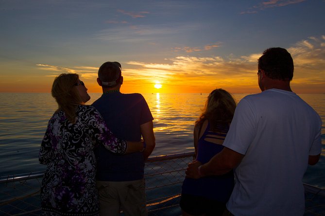 Key West Sunset Cruise: Dinner, Live Music & Drinks Included - The crowd, seating, and dinner tradeoffs