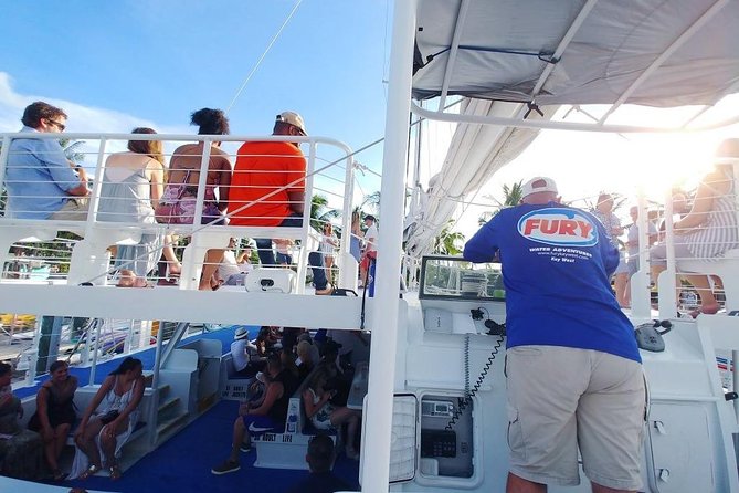 Key West Sunset Sail with Live Music, Drinks and Appetizers - What is served at the open bar and appetizer table