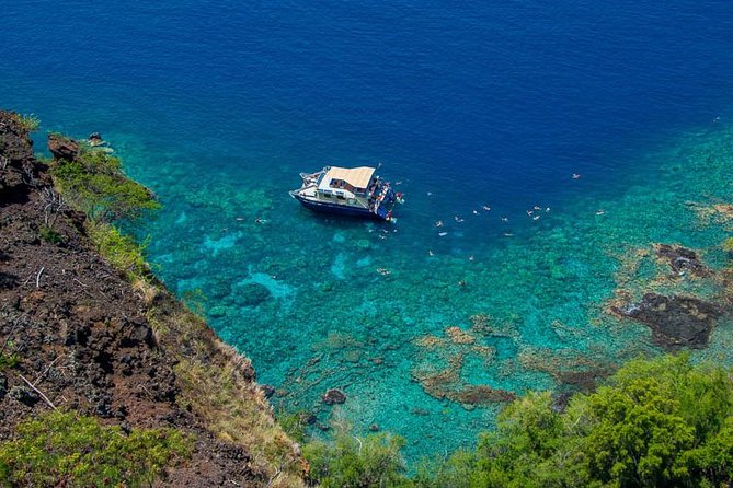 Kona’s Best Morning Snorkel: Captain Cook & Kealakekua Bay - Leaving Keauhou Bay on a Fair Wind catamaran