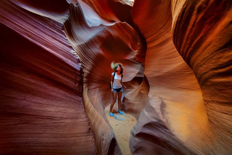 Las Vegas: Antelope Canyon Horseshoe Bend Tour & Lake Powell - Antelope Canyon with a Navajo guide