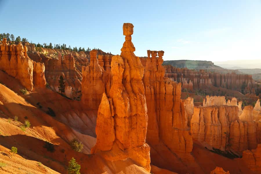 Las Vegas: Bryce and Zion National Parks Tour with Lunch - Zion National Park and its sandstone walls