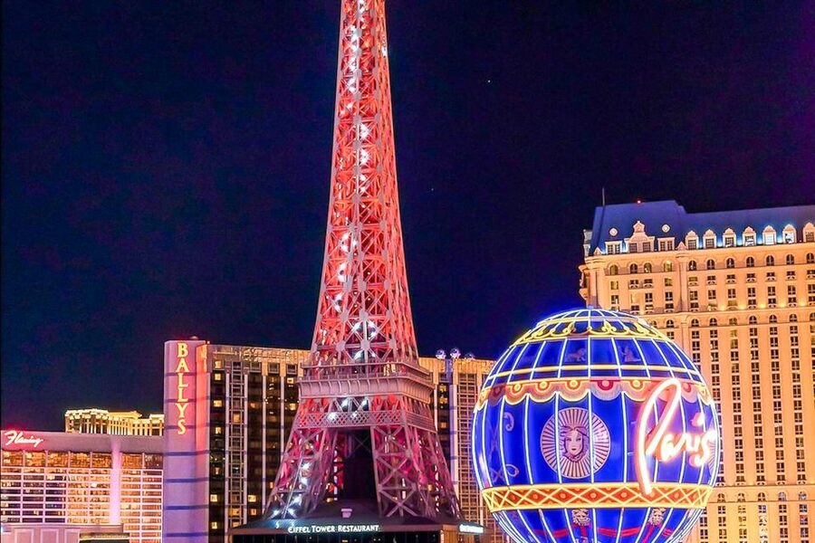 Las Vegas: Eiffel Tower Viewing Deck Entrance Ticket - The 90-second glass elevator ride