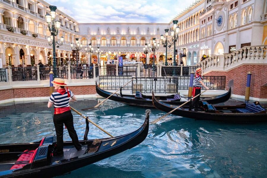 Las Vegas: Entry to Madame Tussauds with a Gondola Cruise - Key points to know before you book