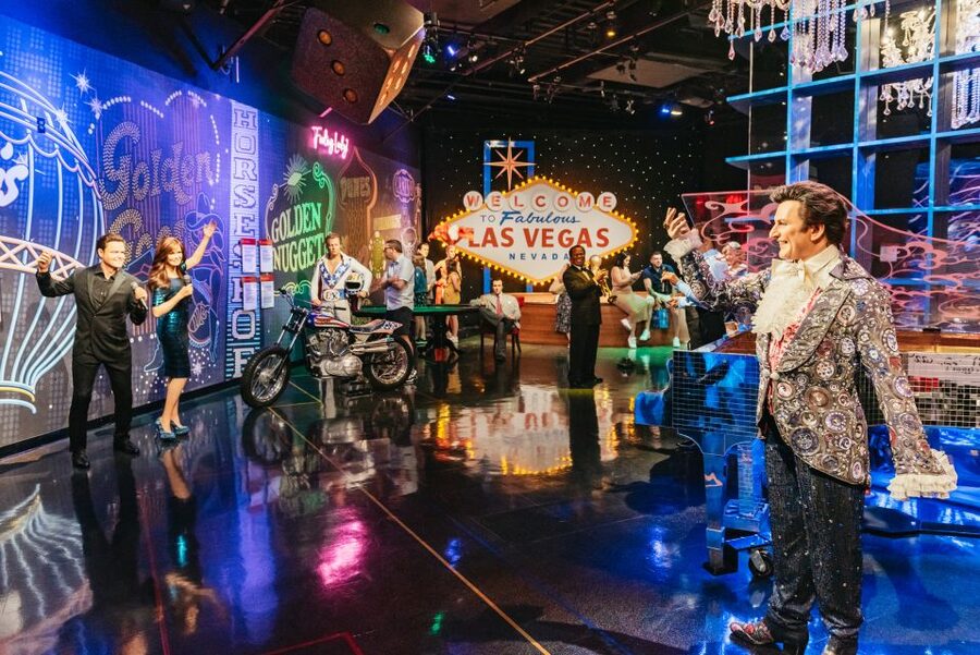 Las Vegas: Entry to Madame Tussauds with a Gondola Cruise - The people on the boat shape the experience