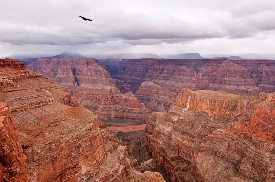 Las Vegas: Grand Canyon Helicopter Landing Tour - From Las Vegas to Boulder City Municipal Airport