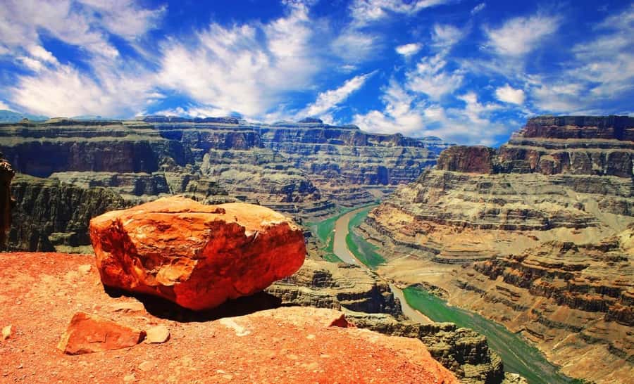 Las Vegas: Grand Canyon West, Hoover Dam & Optional Skywalk - Hoover Dam adds more than a photo stop