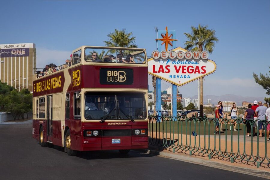 Las Vegas: Hop-on Hop-off Sightseeing Tour by Open-Top Bus - Why this bus works well in Las Vegas