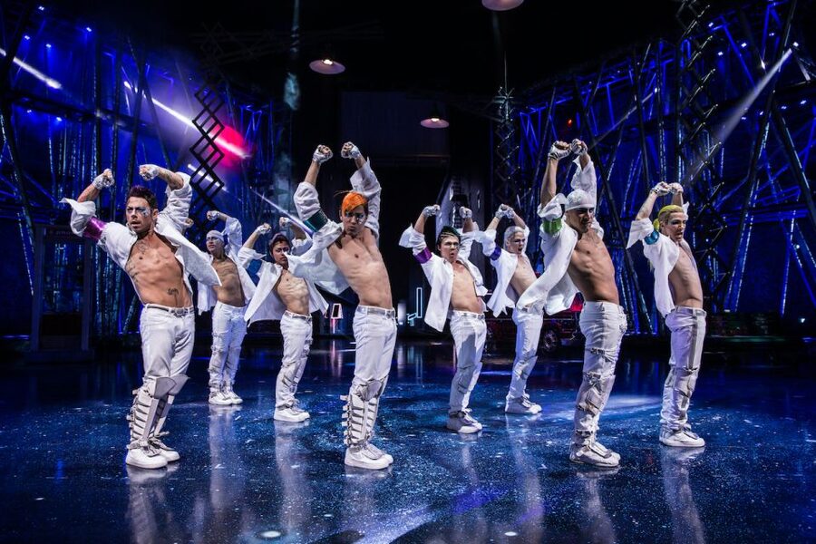 Las Vegas: Michael Jackson ONE by Cirque du Soleil Ticket - Four misfits at the heart of the show