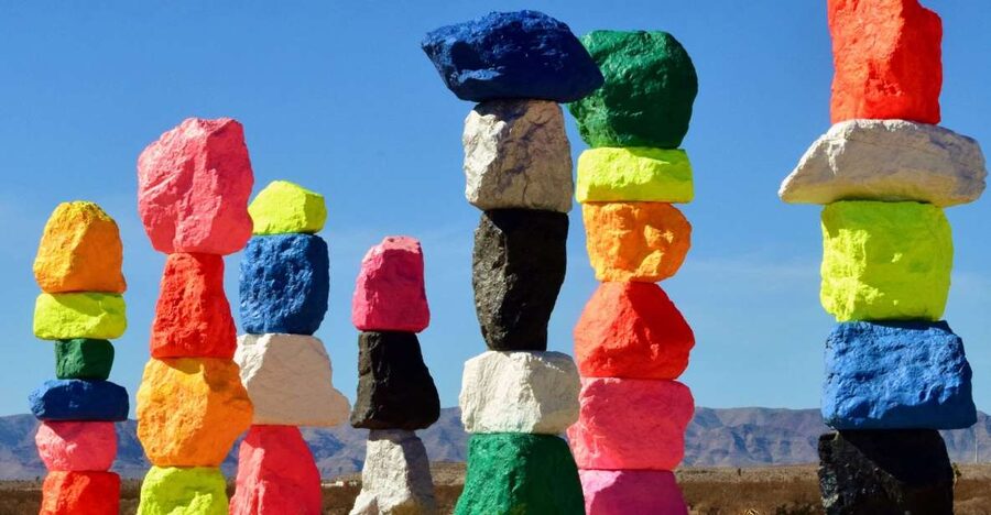 Las Vegas: Mojave Desert, 7 Magic Mountains, Vegas Sign Tour - The Las Vegas sign is a photo stop, not a museum visit