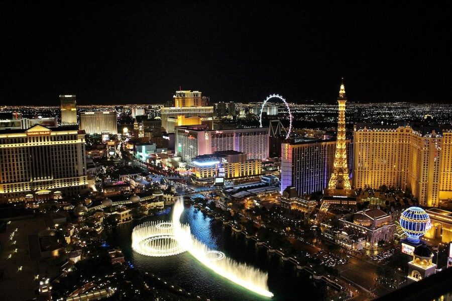 Las Vegas: Night Helicopter Flight over Las Vegas Strip - Getting to the terminal and handling the timing