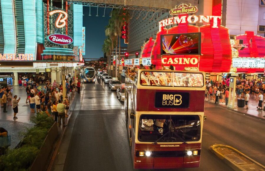 Las Vegas: Sightseeing Night Tour by Open-top Bus - Why this bus tour works on your first night