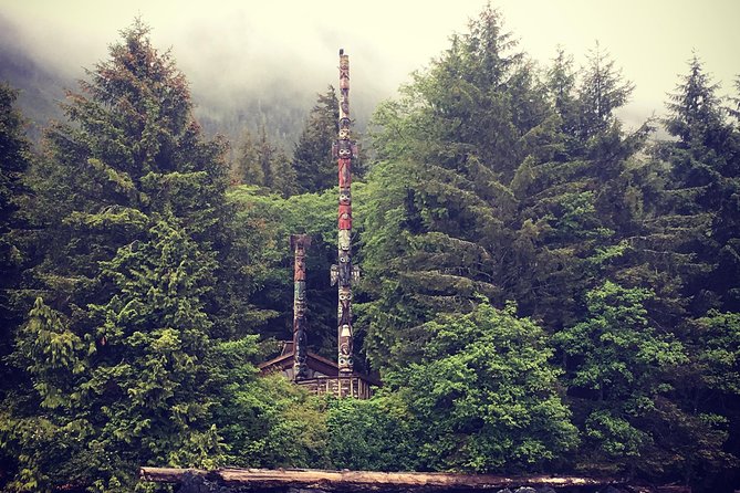 Lighthouse, Totems & Eagles Excursion (Ketchikan) - Southeast Alaska’s rainforest from the boat