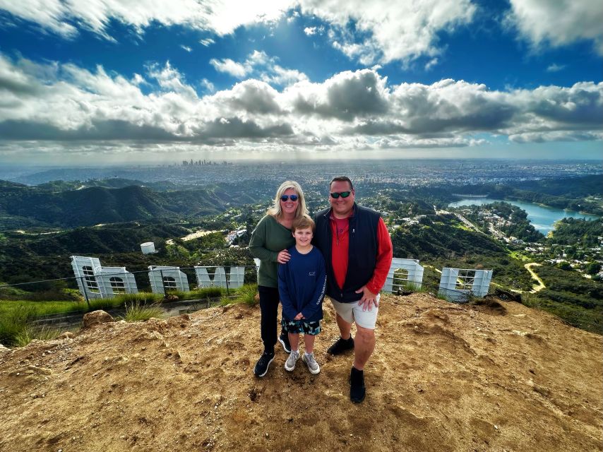 Los Angeles: Front & Back of Hollywood Sign Hike Guided Tour - The first viewpoints and photo stops