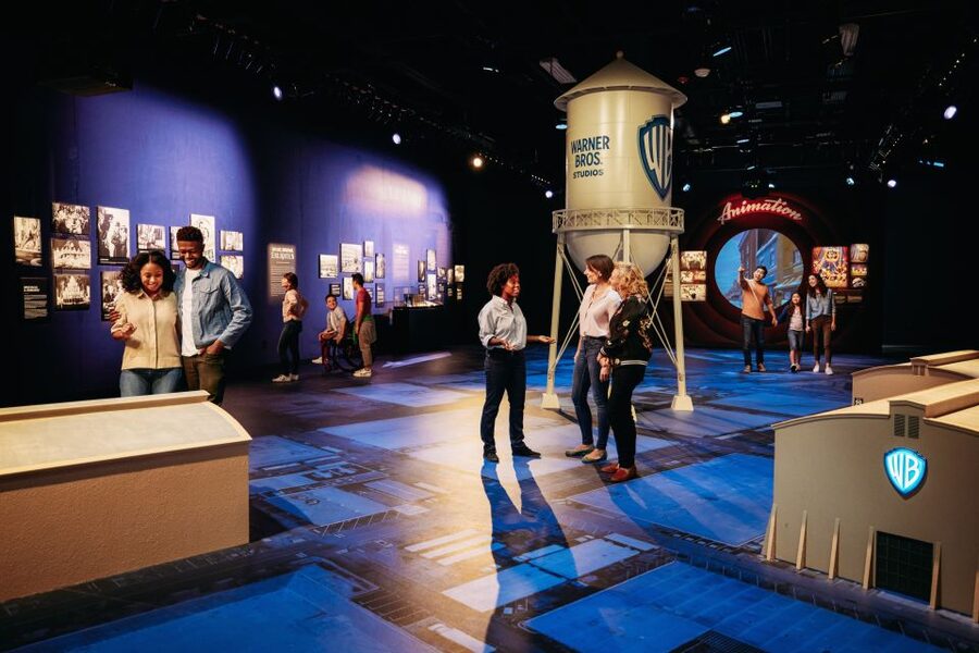 Los Angeles: Warner Bros. Studio Tour Hollywood - The backlot sets: the quiet magic of repeat locations